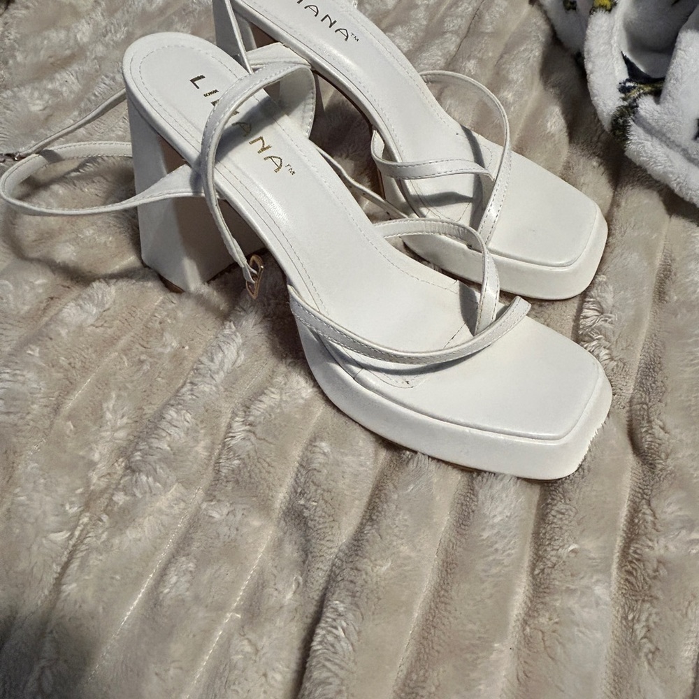 Liliana Elegant White Block Heel Sandals